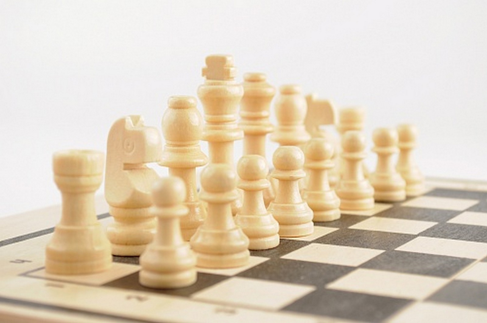 Шахматы походные лакированные 25x14,5x3,5 см 1600_1062