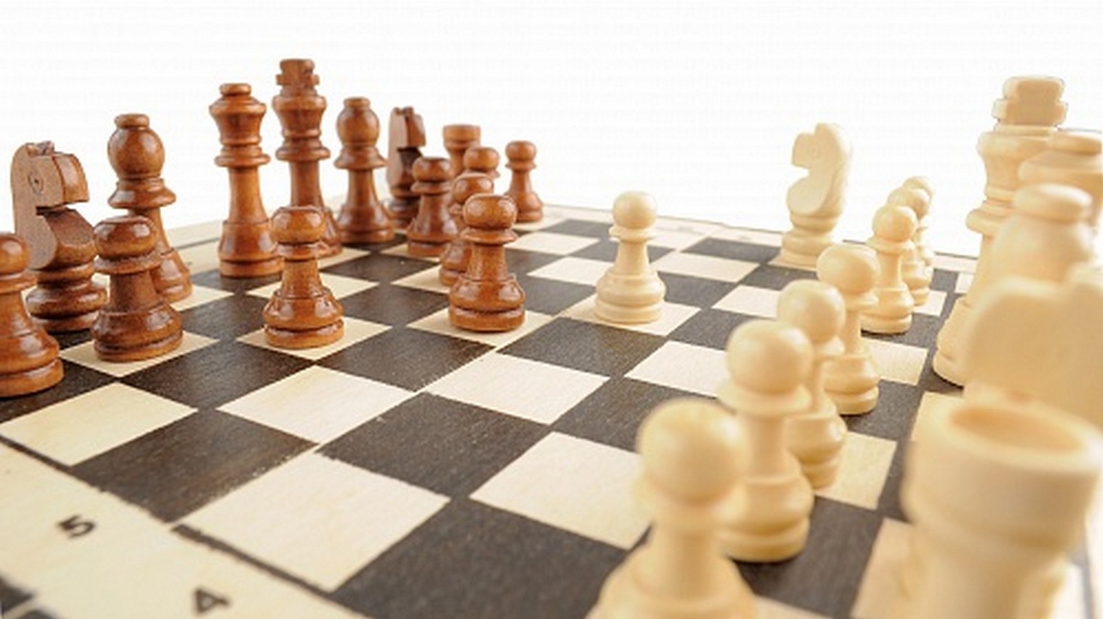 Шахматы походные лакированные 25x14,5x3,5 см 1600_899