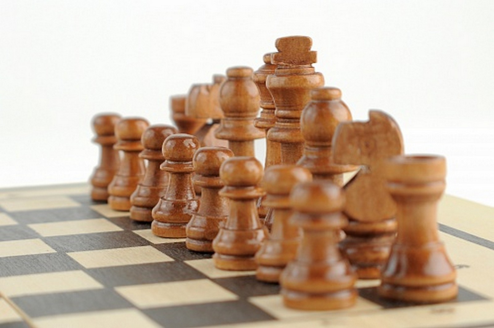 Шахматы походные лакированные 25x14,5x3,5 см 1600_1062